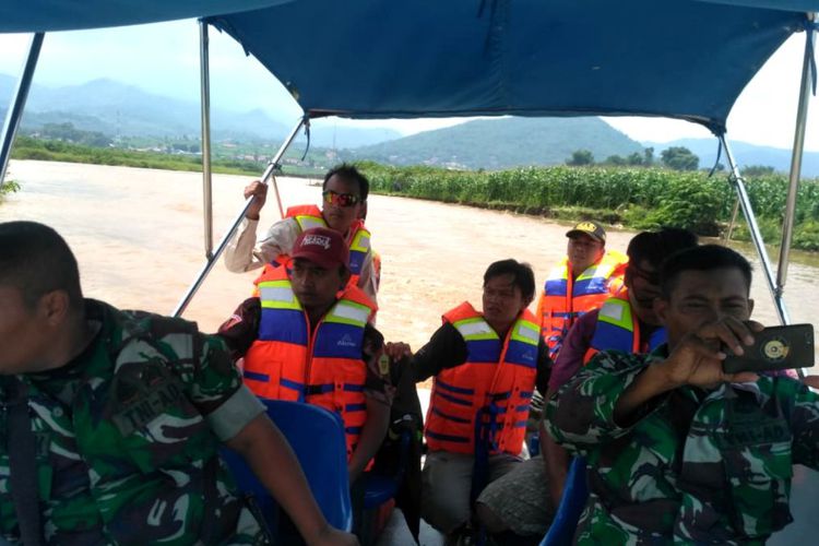 2 Hari Hilang, Nelayan Tewas Mengambang di Pantai Cipalawah Garut