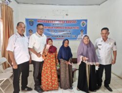 Pemdes Pedamaran 1 Salurkan BLT Dana Desa : Ada KPM Sakit Langsung Datangi ke Rumah